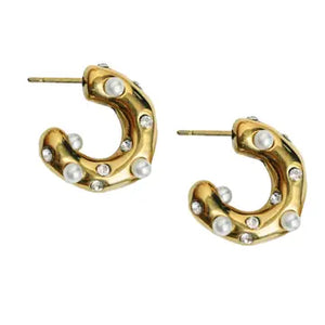 Huggie Pearl Earrings - Greige Goods