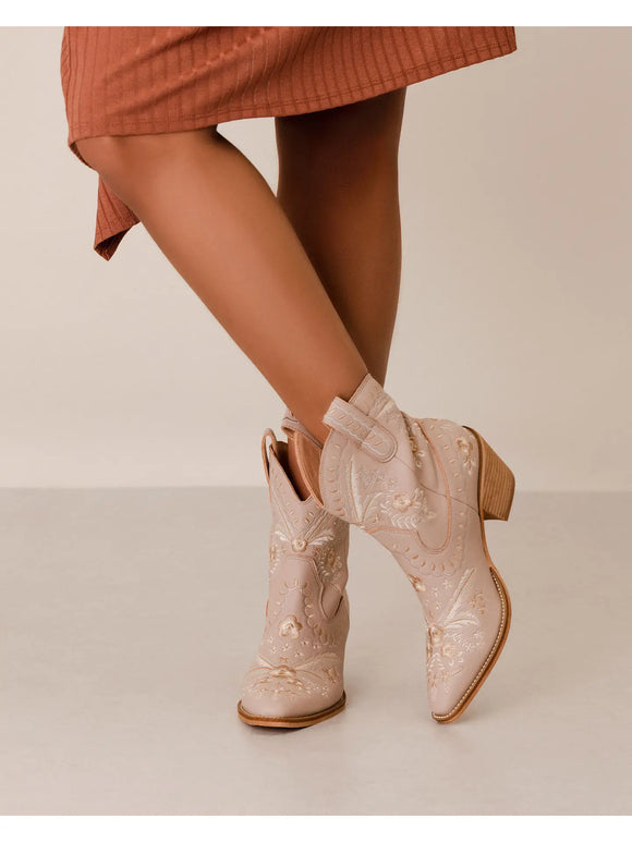 Corral Boot